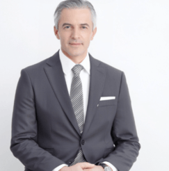 Daniel R